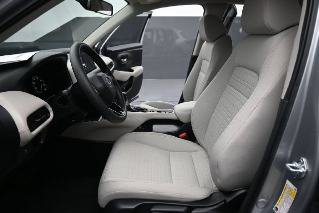 Certified 2026 Honda HR-V LX image 2