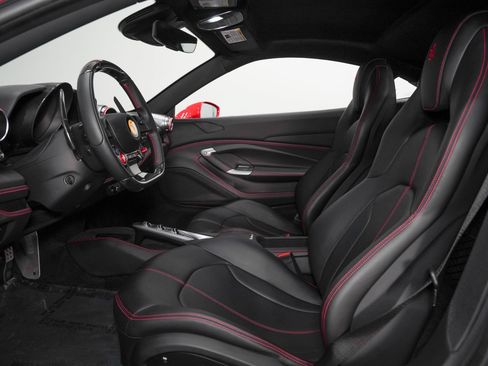 Used 2022 Ferrari F8 Tributo RWD image 36