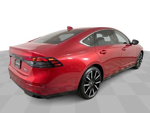 Used 2023 Honda Accord Touring image 8