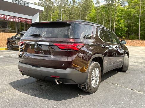 Used 2023 Chevrolet Traverse LT image 7