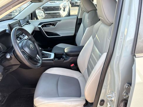 Used 2021 Toyota RAV4 XLE Premium FWD image 11