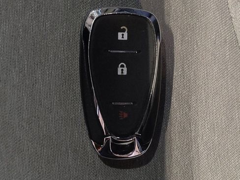 Used 2022 Chevrolet Equinox LS image 32