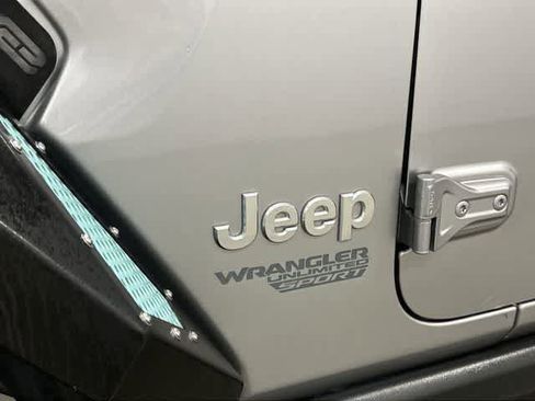 Used 2018 Jeep Wrangler Unlimited Sport S image 30