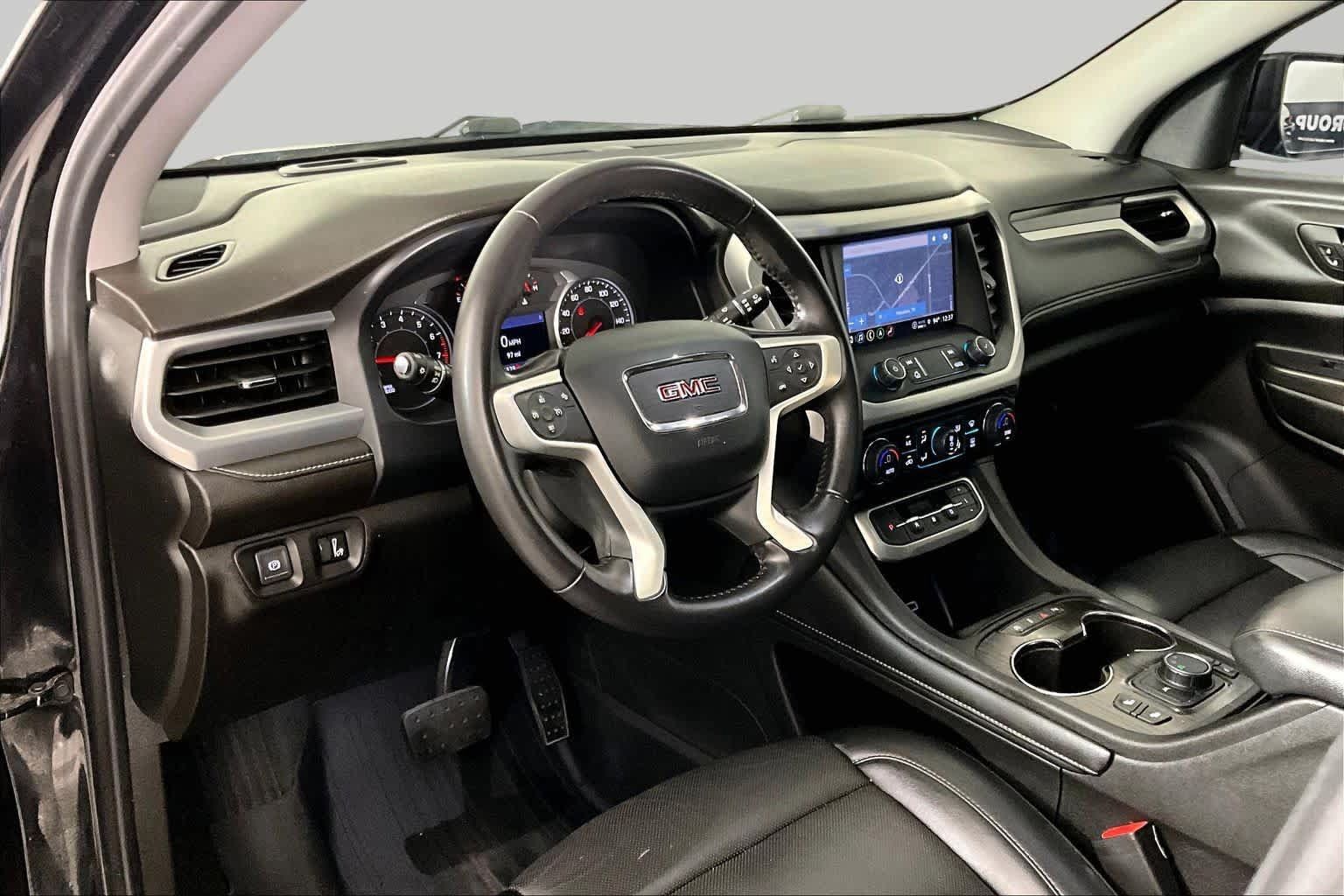 Used 2022 GMC Acadia SLT w/ Elevation Edition FWD image 16
