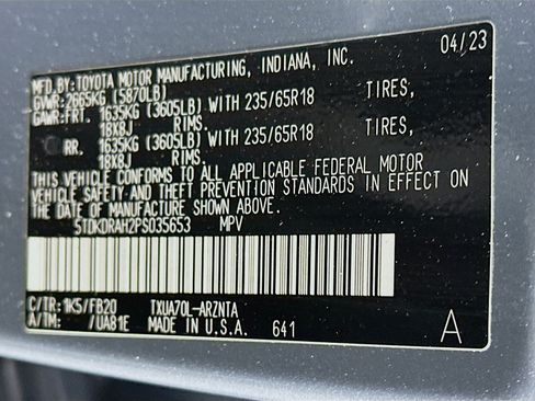 Used 2023 Toyota Highlander LE FWD image 12