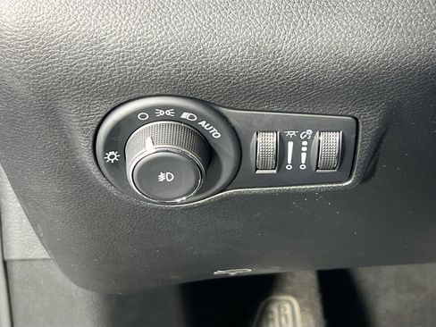 Used 2022 Jeep Compass Limited AWD/4WD image 10