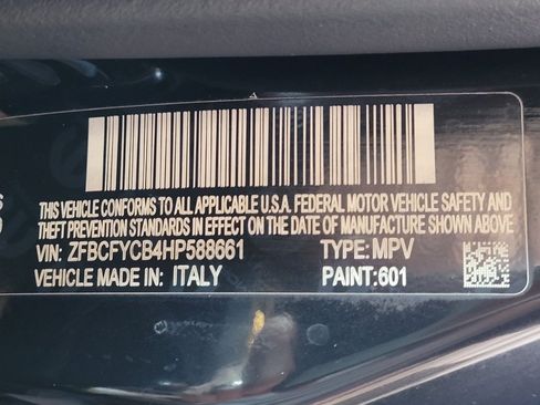 Used 2017 FIAT 500X Trekking w/ Cold Weather Package image 33