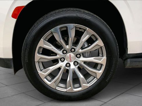 Used 2023 GMC Yukon Denali image 10