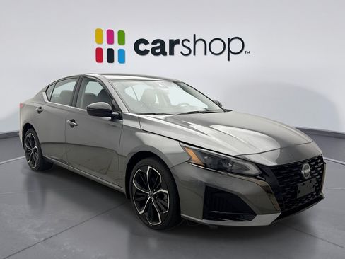 Used 2023 Nissan Altima 2.5 SR AWD/4WD image 5