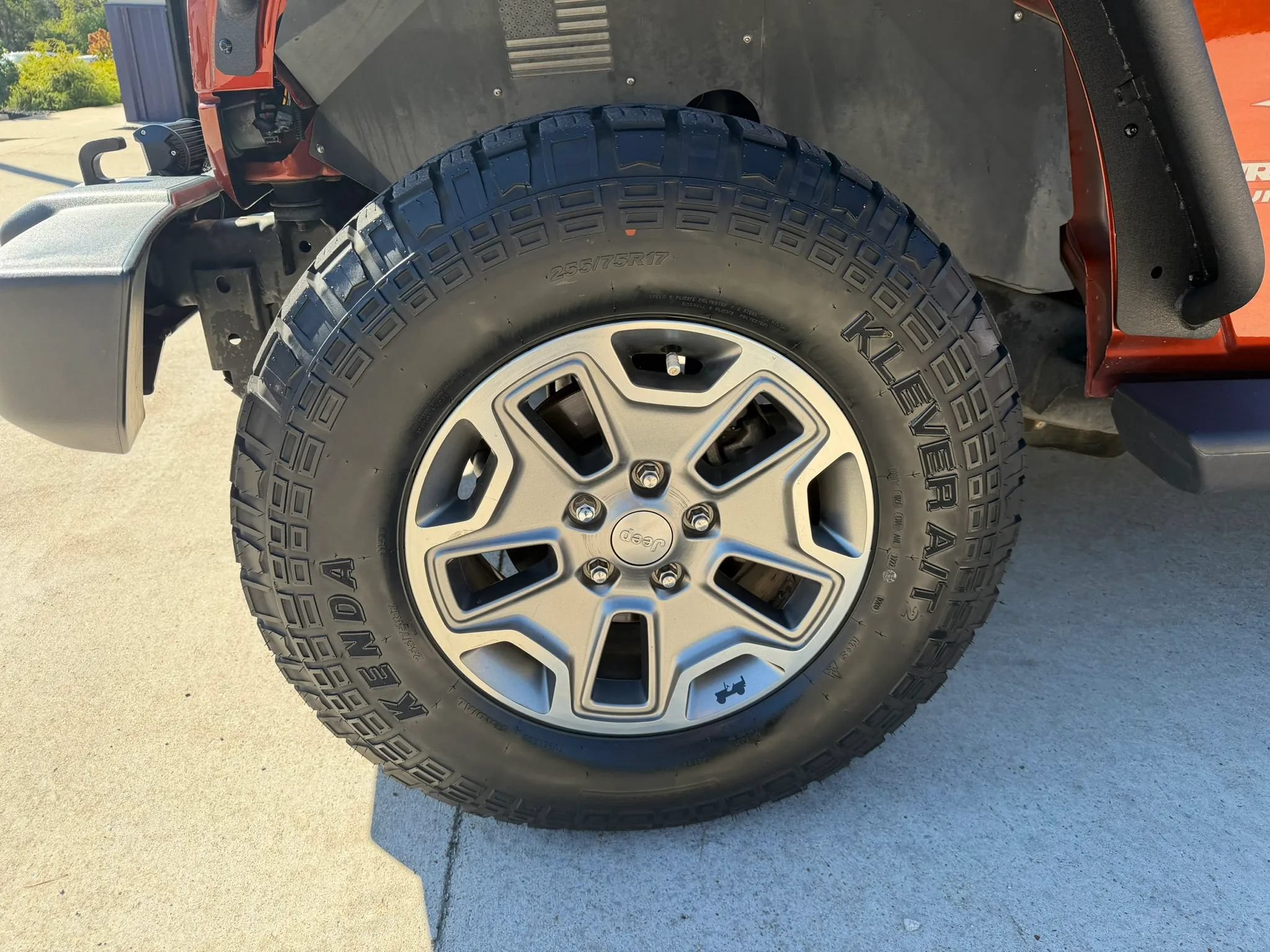 Used 2014 Jeep Wrangler Unlimited Sahara w/ Connectivity Group AWD/4WD image 70
