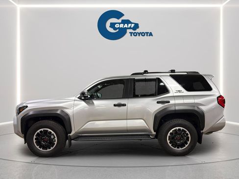 Used 2025 Toyota 4Runner TRD Off-Road Premium AWD/4WD image 12