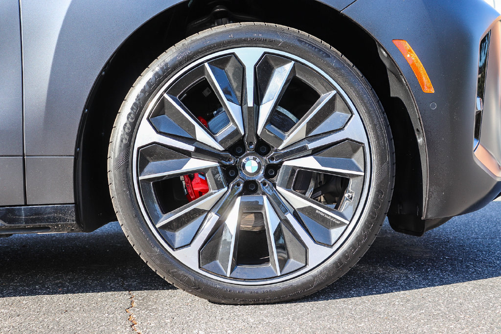 Used 2026 BMW iX M70 AWD/4WD image 9