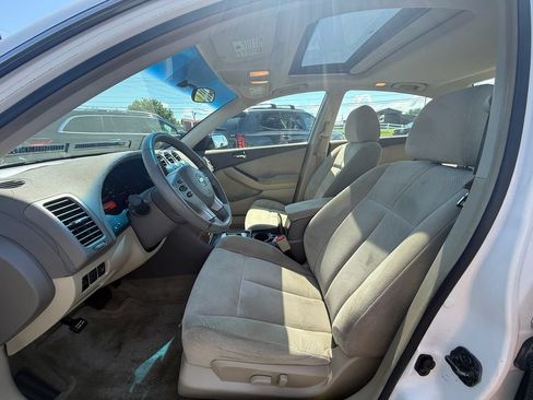 Used 2008 Nissan Altima 3.5 SE w/ Sport Pkg FWD image 12