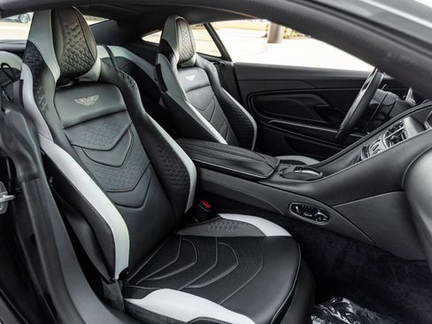 Used 2022 Aston Martin DBS Superleggera RWD image 48