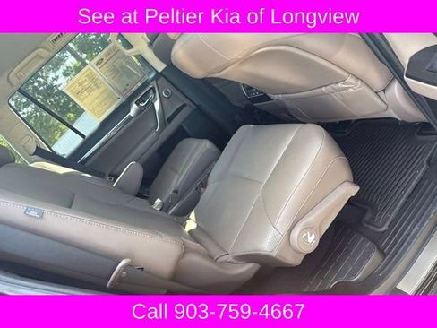 Used 2023 Lexus GX 460 Luxury w/ Sport Design Package AWD/4WD image 11