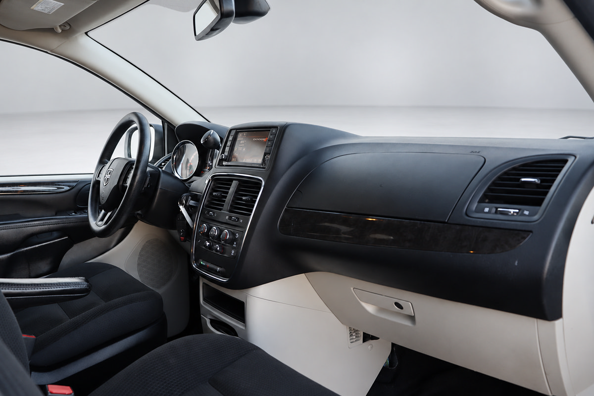 Used 2019 Dodge Grand Caravan SE FWD image 22