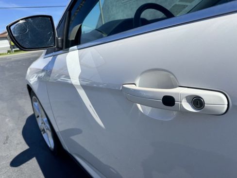 Used 2014 Ford Focus Titanium FWD image 17