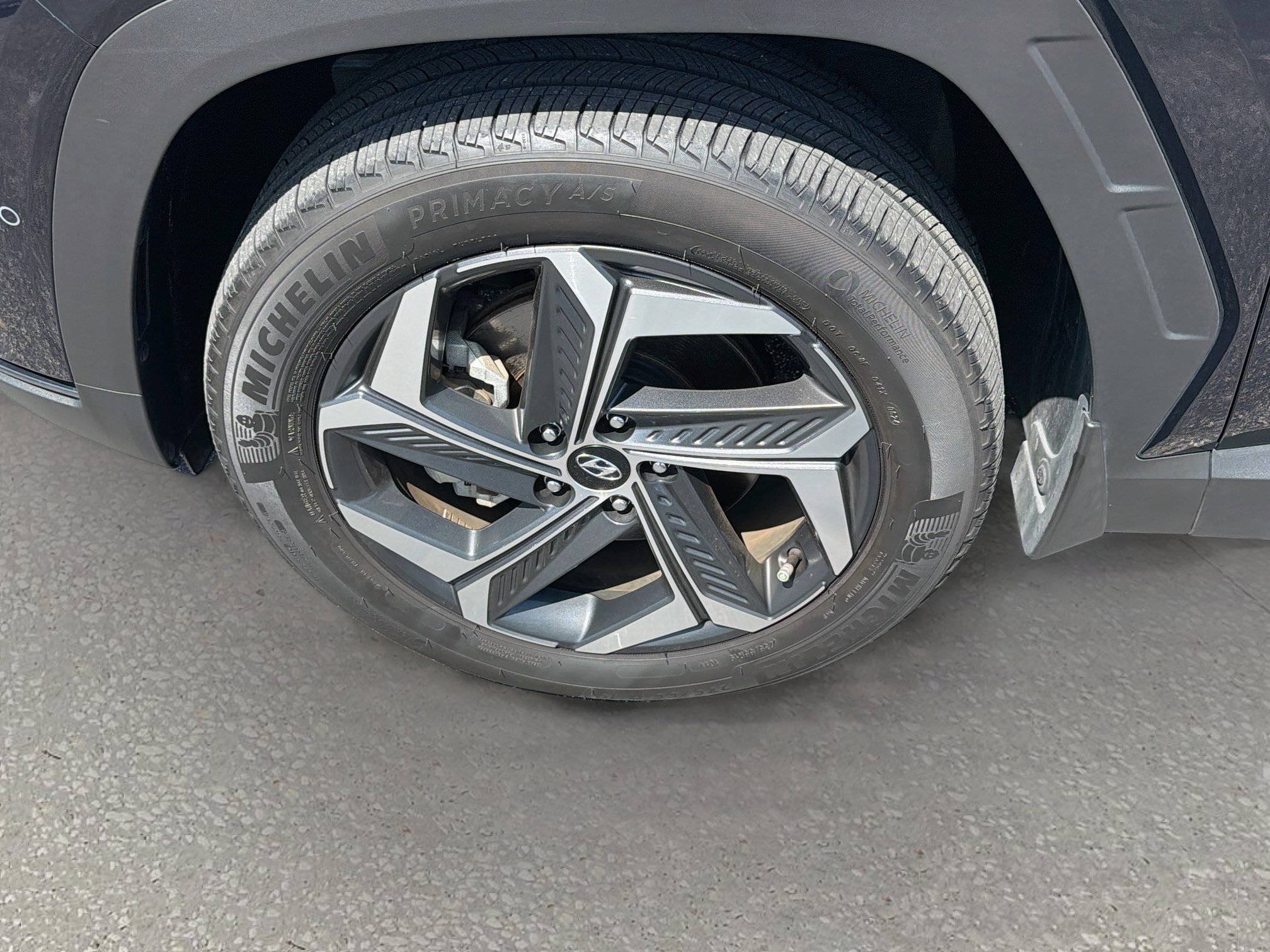 Used 2024 Hyundai Tucson Limited AWD/4WD image 32