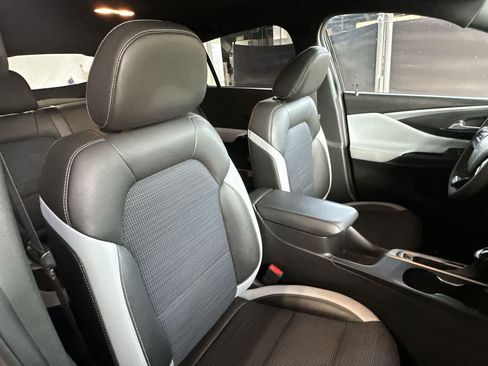 Used 2025 Buick Envista Preferred w/ Advanced Safety Package FWD image 27