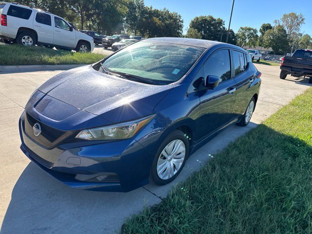 Used 2025 Nissan Leaf S FWD image 1