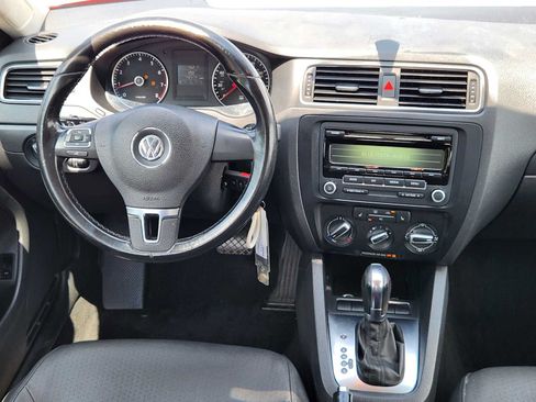 Used 2012 Volkswagen Jetta SE FWD image 23