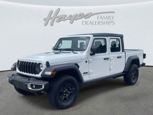 Used 2025 Jeep Gladiator Sport AWD/4WD image 7