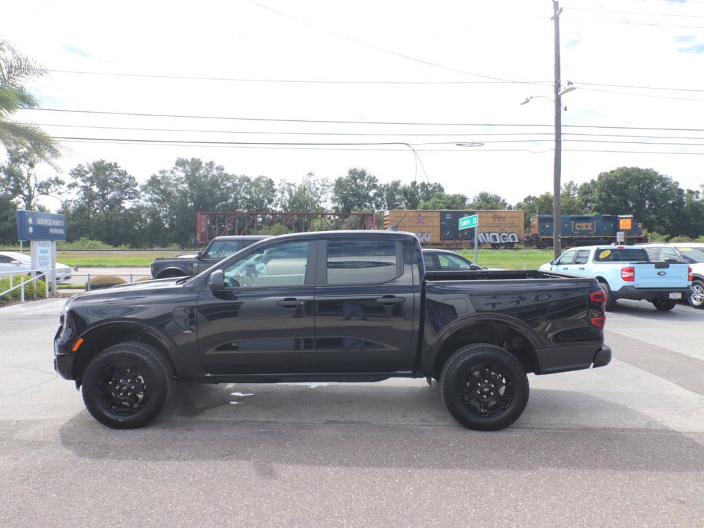 New 2026 Ford Ranger XLT w/ Black Appearance Package RWD image 9