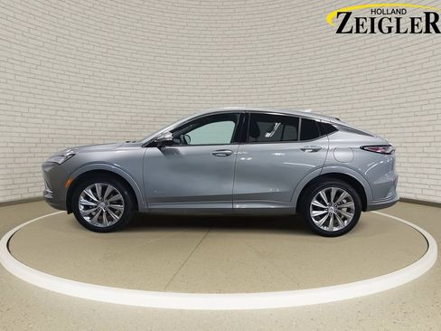 Used 2025 Buick Envista Preferred FWD image 8