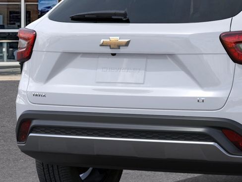New 2026 Chevrolet Trax LT image 14