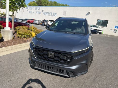 Used 2023 Honda CR-V Sport image 3
