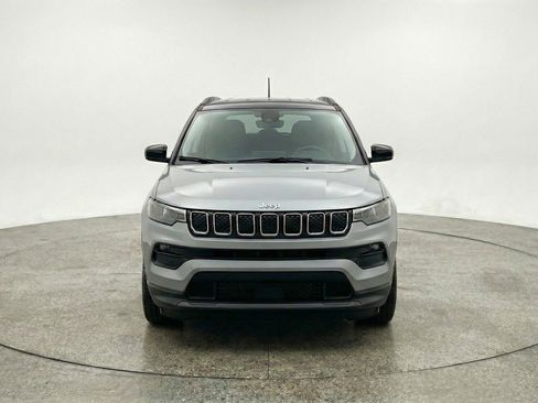 Used 2025 Jeep Compass Limited image 2