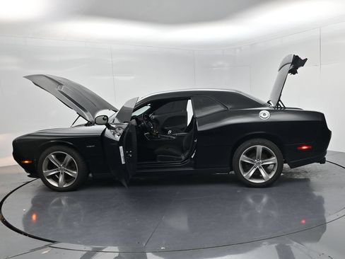 Used 2016 Dodge Challenger R/T RWD image 51