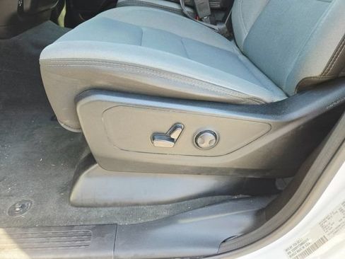 Used 2022 RAM 1500 Big Horn AWD/4WD image 17