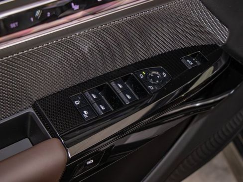 Used 2026 BMW 750e xDrive w/ Executive Package image 14