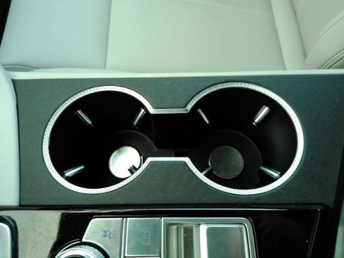 Used 2025 Genesis G70 2.5T image 51