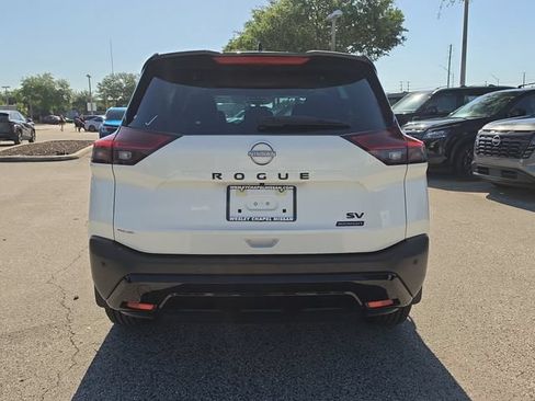 Certified 2023 Nissan Rogue SV w/ SV Premium B Package FWD image 7