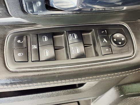 Used 2018 RAM 1500 Limited image 11