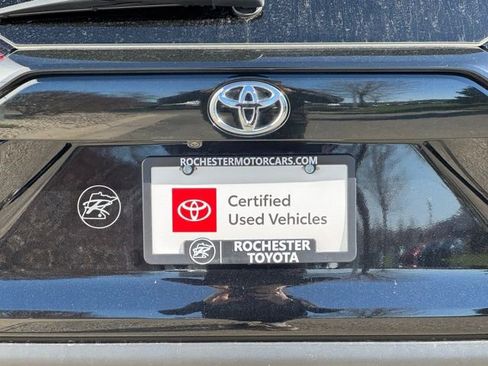 Certified 2019 Toyota RAV4 XLE Premium w/ Cold Weather Package AWD/4WD image 41