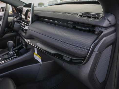 New 2026 Jeep Compass Latitude image 33