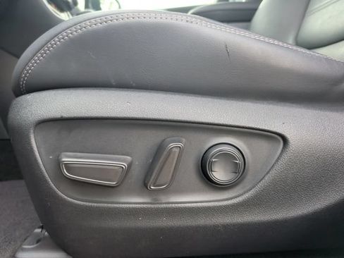 Used 2022 Toyota RAV4 XLE Premium FWD image 15