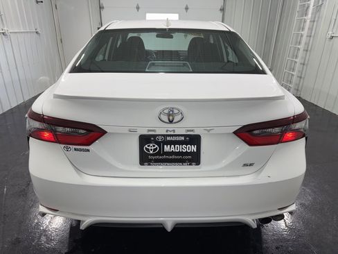 Used 2024 Toyota Camry SE FWD image 31