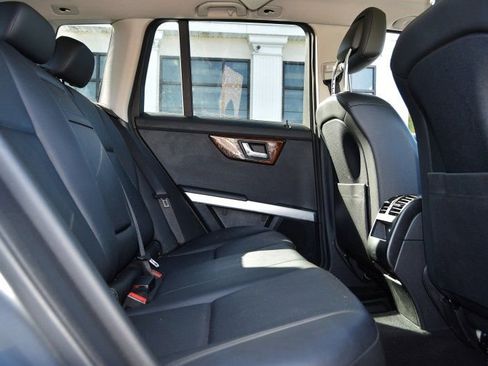 Used 2011 Mercedes-Benz GLK 350 4MATIC image 23