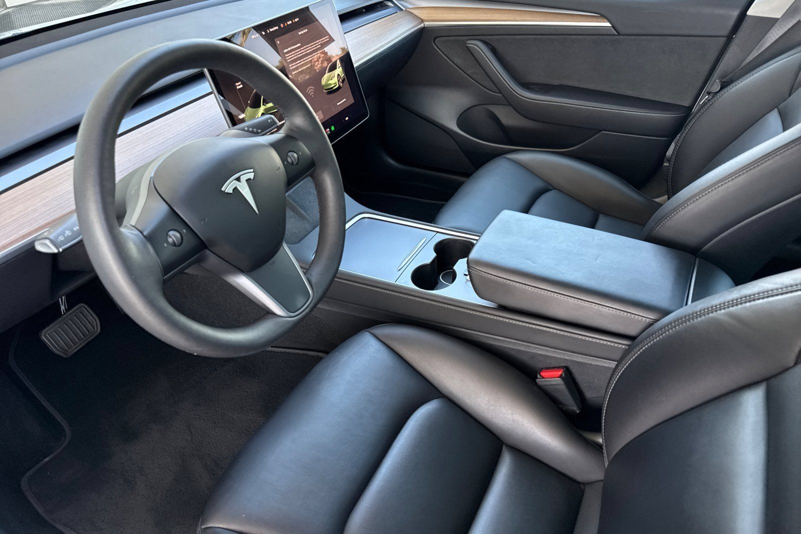 Used 2023 Tesla Model 3 Standard Range RWD image 9