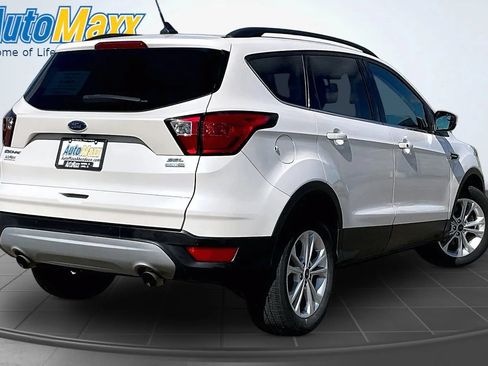 Used 2019 Ford Escape SEL AWD/4WD image 9