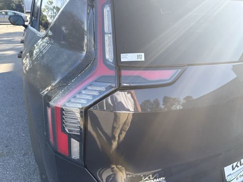 New 2026 Kia EV9 Wind image 7