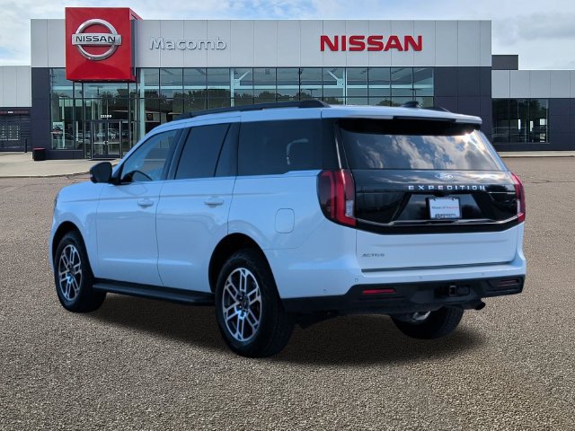 Used 2025 Ford Expedition Active AWD/4WD image 5