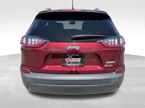 Used 2021 Jeep Cherokee Latitude FWD image 6