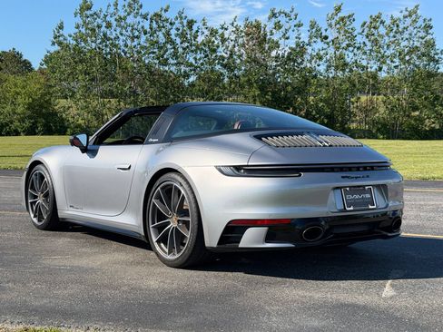 Used 2022 Porsche 911 Targa 4S AWD/4WD image 2