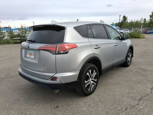 Used 2018 Toyota RAV4 LE w/ All Weather Liner Package AWD/4WD image 8
