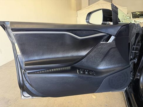 Used 2019 Tesla Model S Long Range AWD/4WD image 28